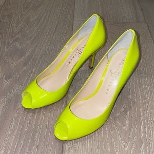 Ivanka Trump Neon Pump